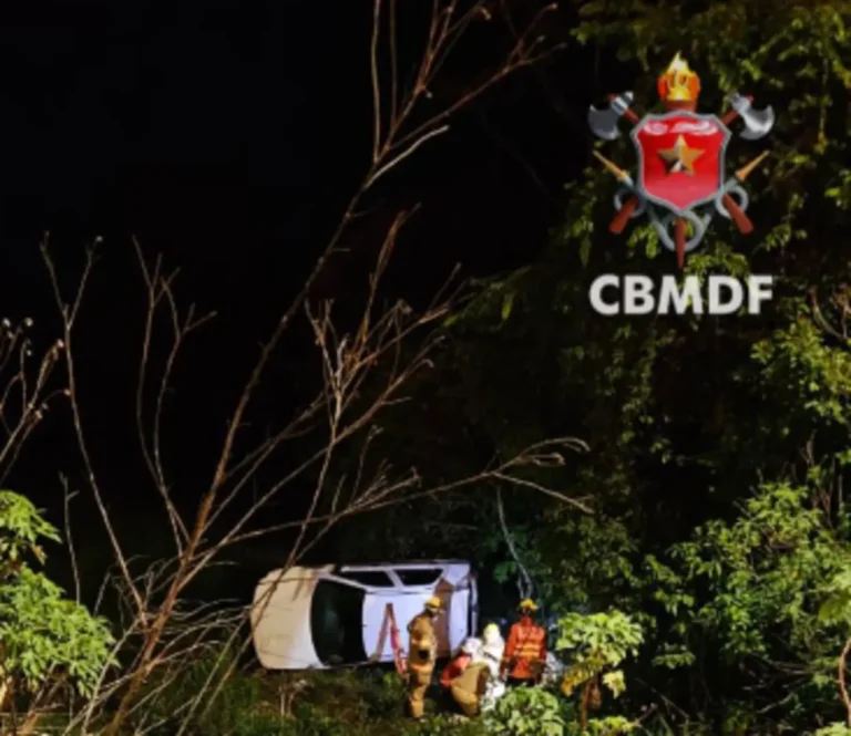 Capotamento deixa quatro pessoas feridas em Brazlândia (DF)