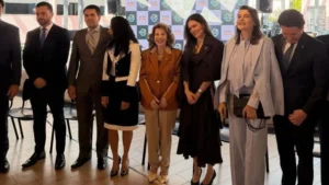Eleições começam com sete urnas substituídas em Goiás