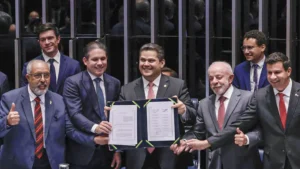 Congresso promulga fim da escala 6×1 e jornada 5×2 começará em 60 dias