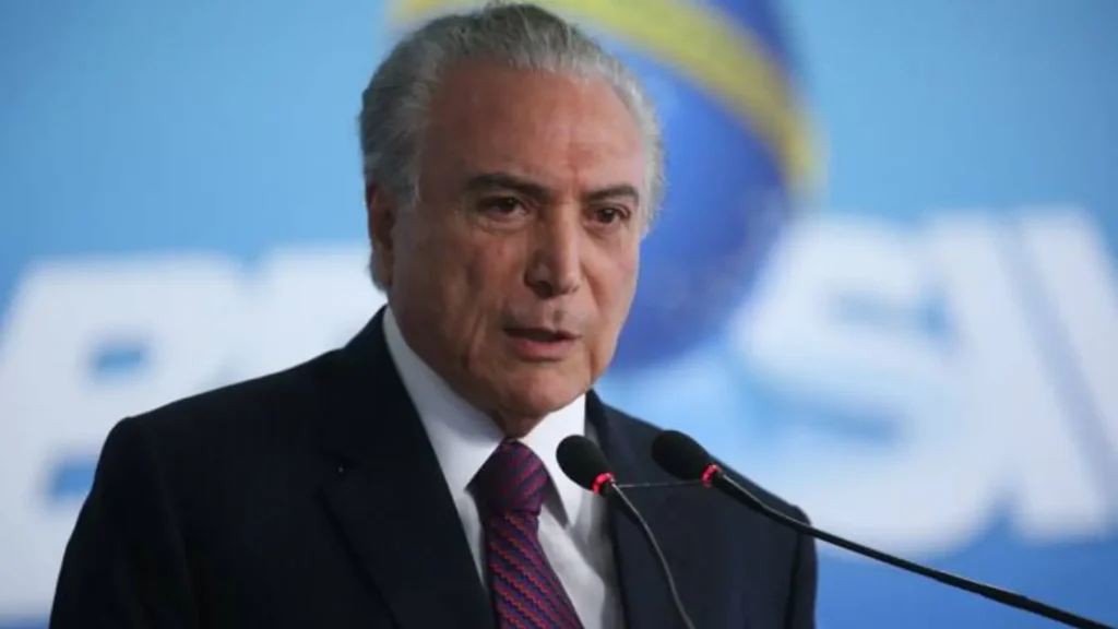 Temer declara apoio a Flávio Bolsonaro no 2º turno