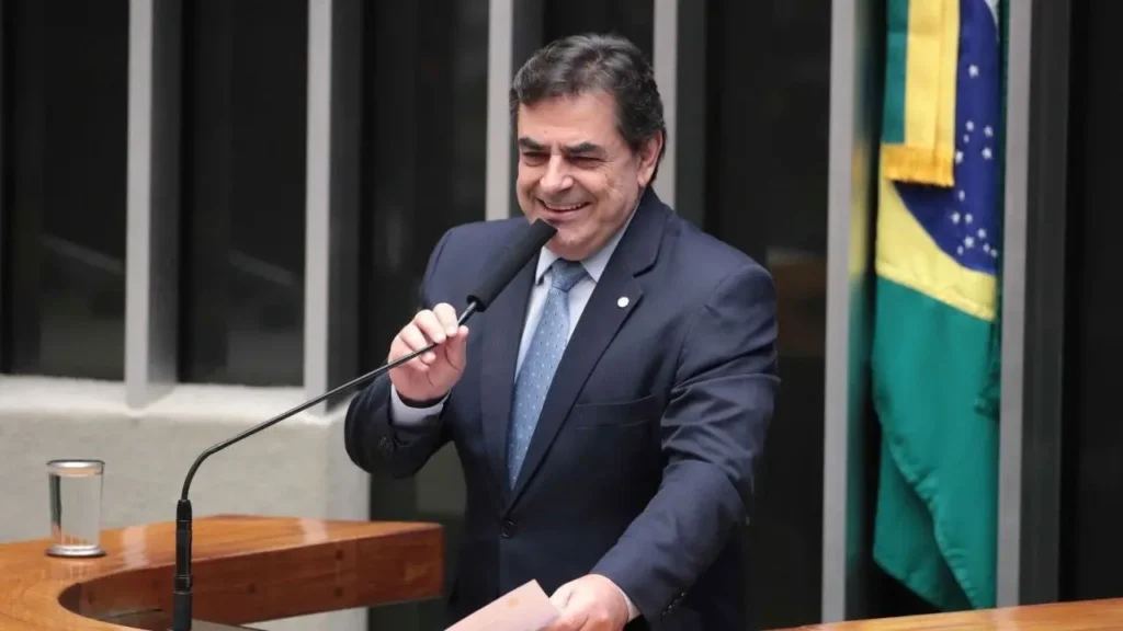 Senador do PL diz que partido nunca foi contra o fim da escala 6×1