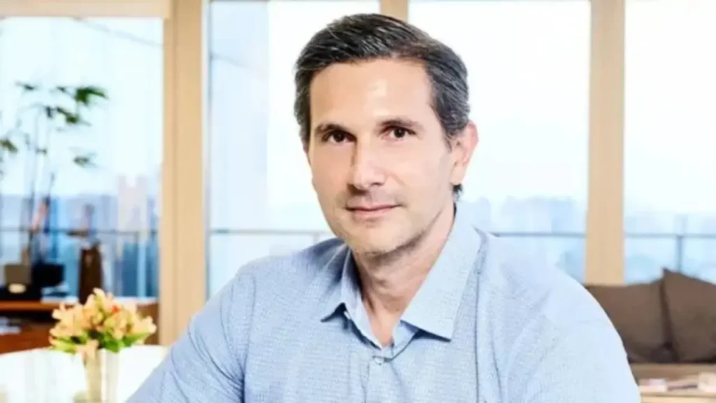 Globo afasta diretor-geral Frederic Kachar após mensagens com Vorcaro