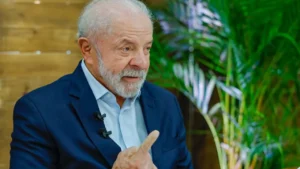 Lula confirma presença em debate da Band neste domingo (18)