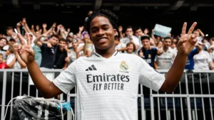 Endrick brilha, e Real Madrid vence a Roma de virada na Champions