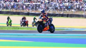Goiânia negocia hotel-cápsula para ampliar hospedagem durante MotoGP 2027