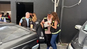 Operação investiga loja de veículos suspeita de estelionato em Goiânia