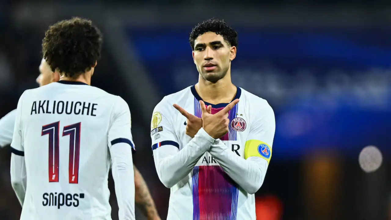 Hakimi marca três gols, dá duas assistências e entra para a história do PSG