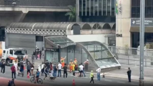 PT ressuscita black bloc e se afasta de vez da Presidência da República