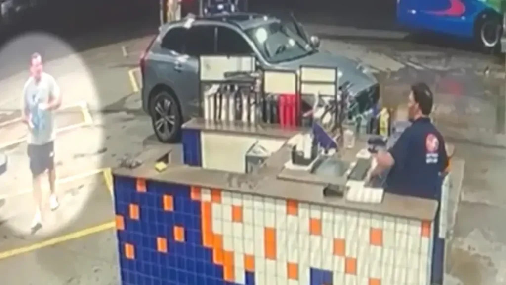 Câmeras mostram juiz comprando gasolina antes de ser encontrado morto