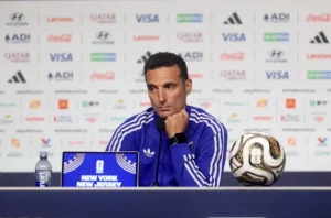 Scaloni fica perto de renovar contrato com a seleção argentina