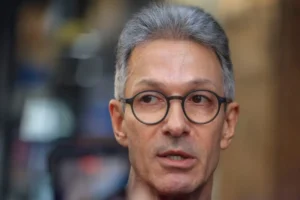 Zema reforça oposição ao PT após resultado do 1º turno e evita citar apoio a Flávio