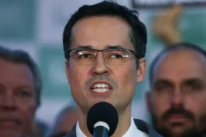 TSE julga nesta quinta-feira (8) validade da candidatura de Deltan Dallagnol ao Senado