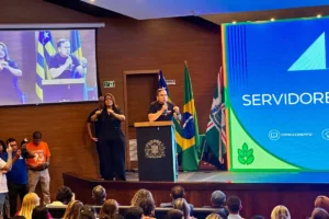 Mabel reabre Escola de Governo em Goiânia com 1,2 mil cursos e lança programa para regularizar progressões de servidores