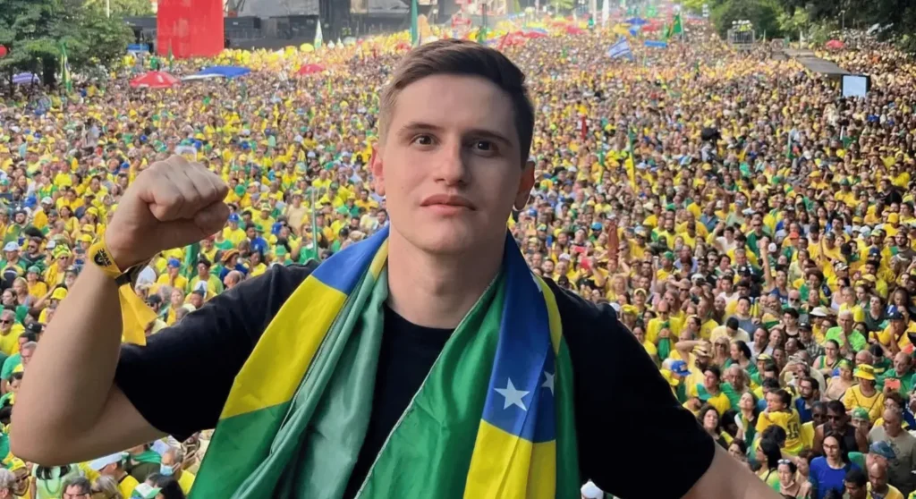 Após votação recorde, Pavanato participa de reunião do PL sobre campanha de Flávio