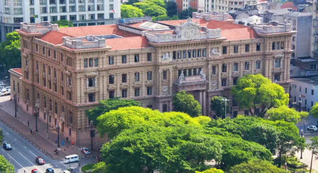 TJ-SP abre concursos para níveis médio e superior