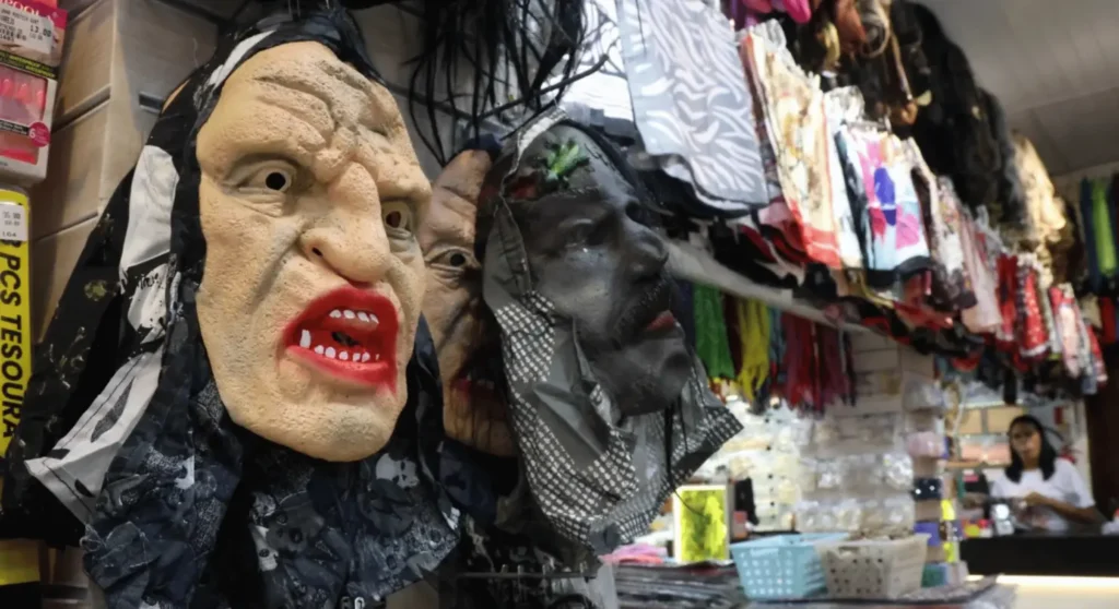 Halloween movimenta comércio com fantasias, decoração e produtos temáticos