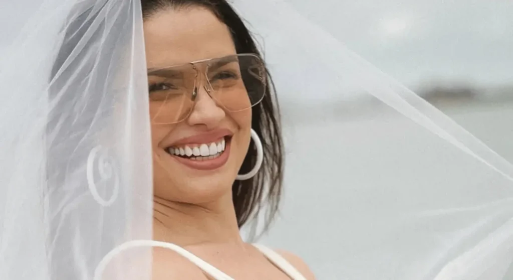 Casamento de Juliette tem make clean e penteado minimalista; veja os detalhes