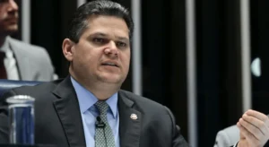 Alcolumbre marca votação da PEC da Segurança e reabre debate sobre maioridade penal