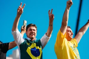 Recém-convertidos a Bolsonaro querem afastar Wilder de Flávio