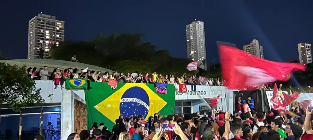 Ato em Goiânia reúne apoiadores de Lula e abre campanha para o segundo turno