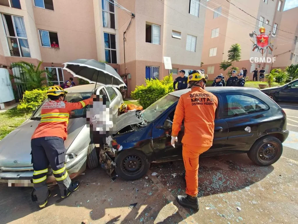 Homem fica prensado entre dois carros e sofre fratura em São Sebastião (DF)