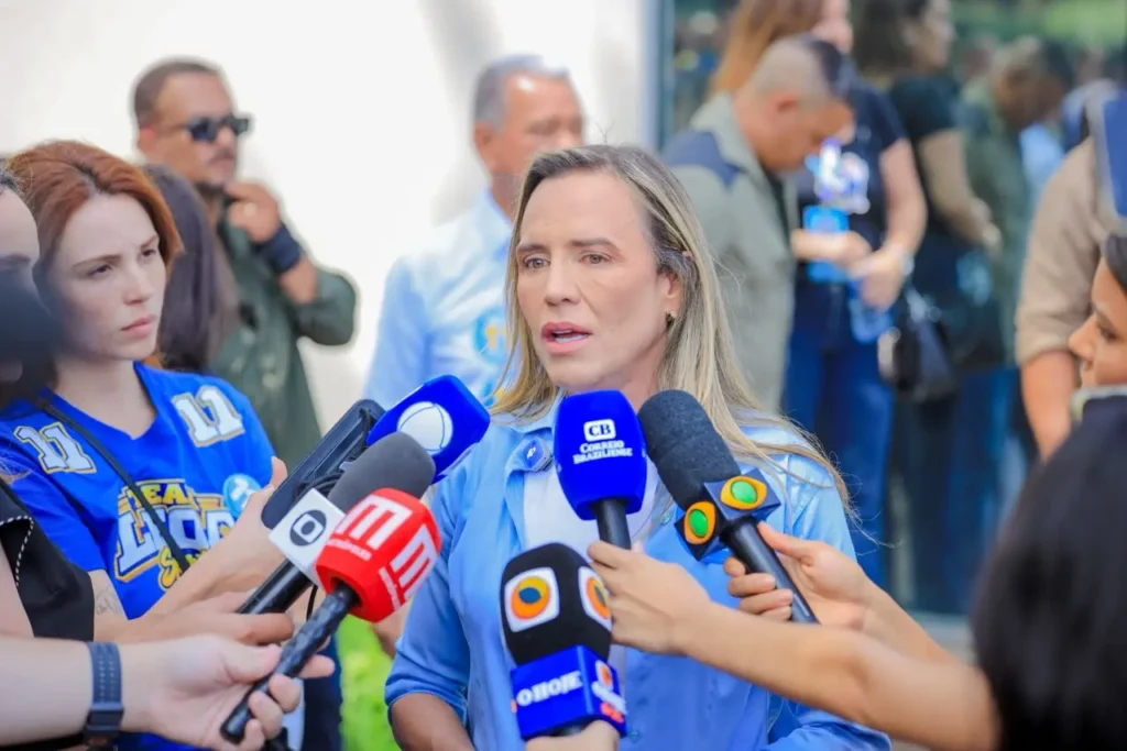 Celina Leão promete manter impostos baixos para combustíveis no DF
