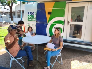 Procon Goiás lança van itinerante para atender consumidores no interior