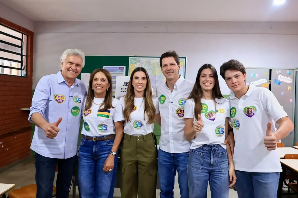 Daniel Vilela vota em Goiânia ao lado de Caiado e Gracinha