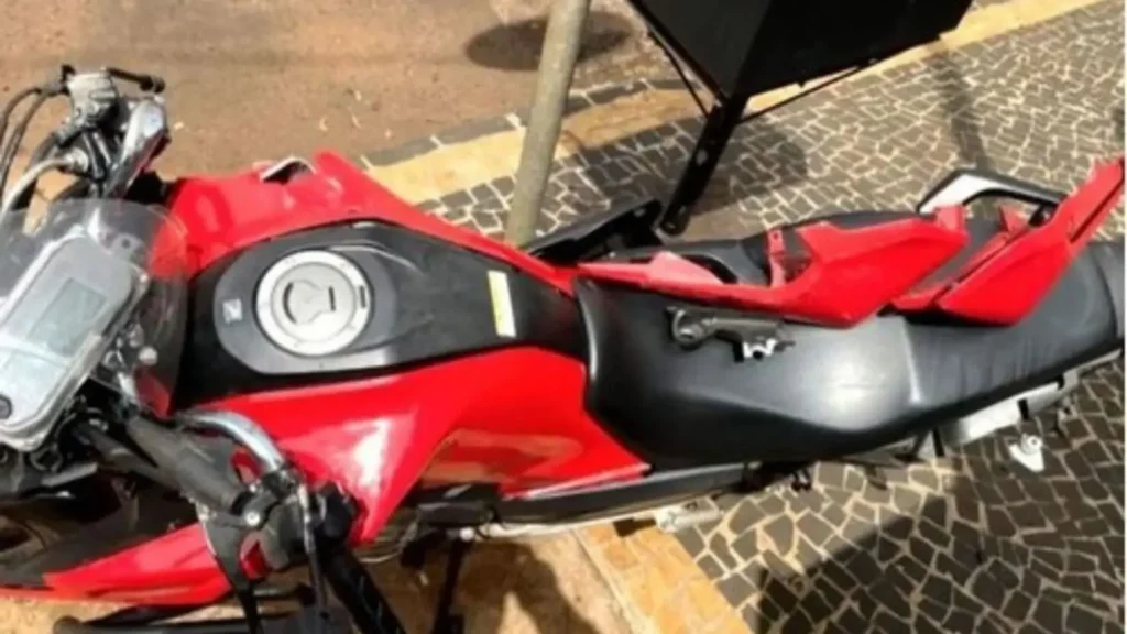 Vídeo: Motorista sem CNH é preso após jogar carro contra motociclista em Rio Verde (GO)
