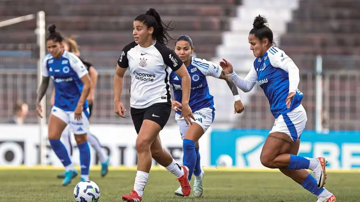 Libertadores Feminina terá final brasileira entre Corinthians e Cruzeiro