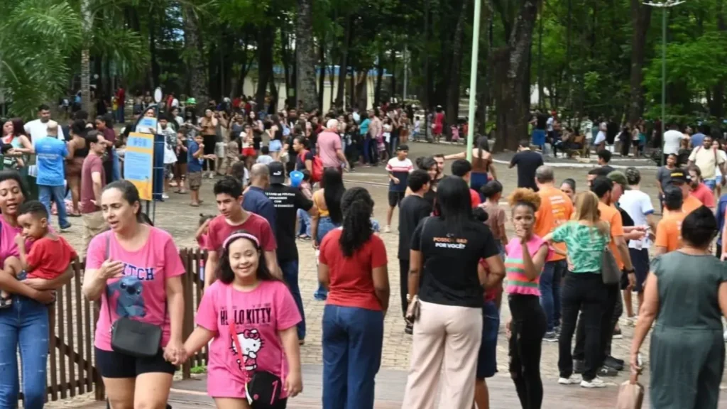 Mutirama e Zoológico em Goiânia registram movimento no Dia das Crianças com entrada gratuita