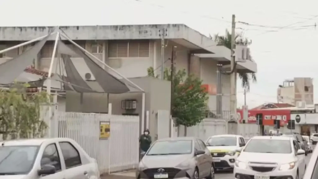 Homem morre após ser esfaqueado por vigia durante tentativa de furto em hospital de Goiânia