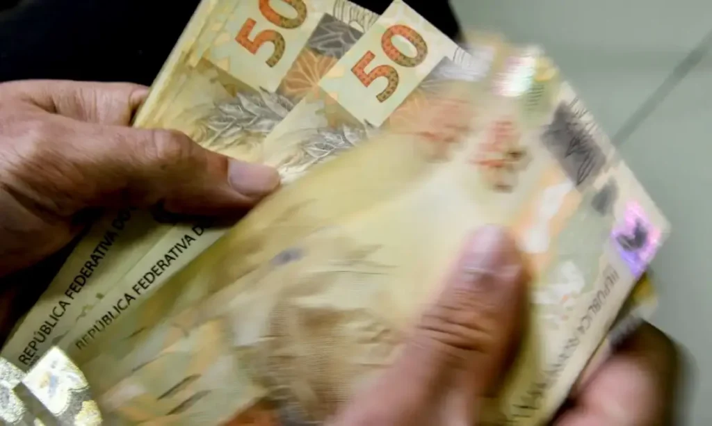 Governo sanciona lei que perdoa dívidas de MEIs